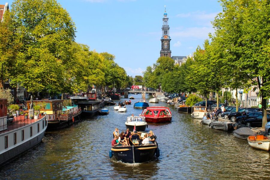 Amsterdam: Private Hidden Gems Discovery Tour - A private 2-hour Amsterdam walk: who it’s best for