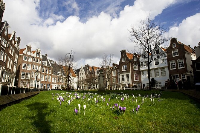 Amsterdam Private Historical Walking Tour - Bloemenmarkt and Spui: the flower market and the book-market square