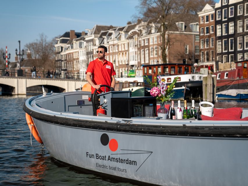 Amsterdam: Private Luxury Cruise with Drinks & Silent Disco - Meeting Point by the Apple Store: Easy to Find, Easy to Miss