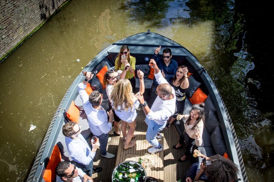 Amsterdam: Private Prosecco Canal Cruise Tour - Key things to know before you go