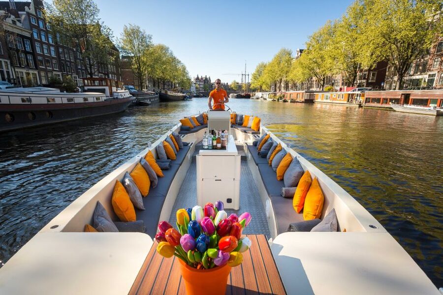 Amsterdam: Private Prosecco Canal Cruise Tour - Price and value: what $280 per person really buys