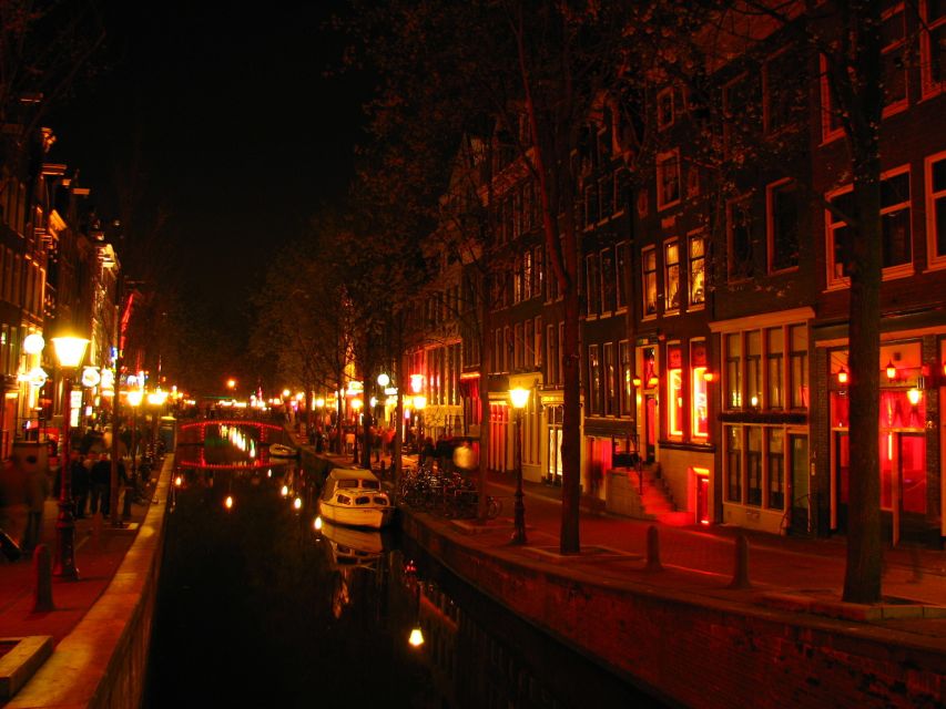 Amsterdam: Private Red Light District and Food Tour - Red Light District, handled with context (not shock value)