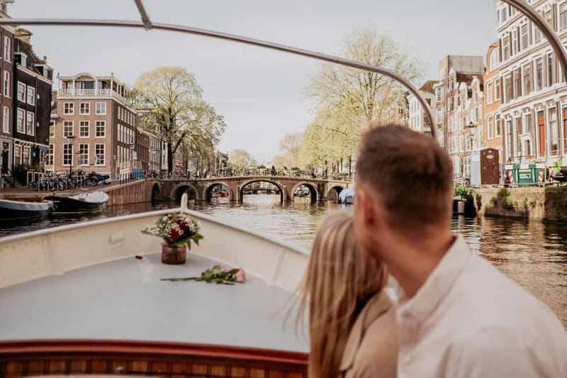 Amsterdam: Private Romantic Canal Cruise w. Prosecco/Snacks - Timing: day cruise vs sunset cruise