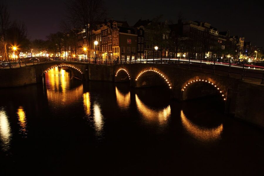 Amsterdam: Private Romantic Evening Boat Tour with Prosecco - The Route at Night: Stop-by-Stop What You’ll See