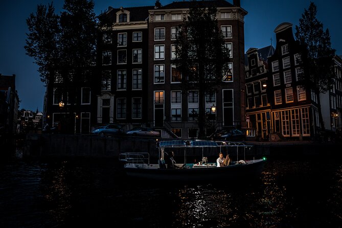 Amsterdam: Private Romantic Evening Canal Cruise + Bubbles/Snacks - Flower Market at Water Level: A Floating Moment