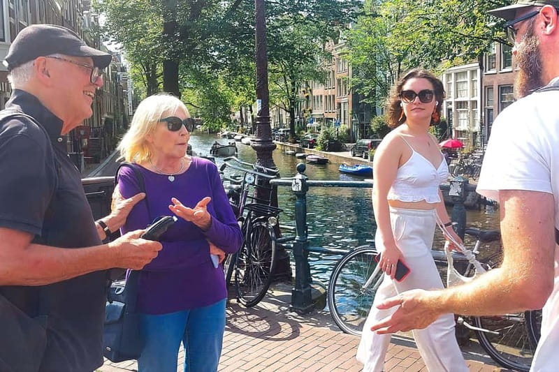 Amsterdam: Private Tour with Local Guide (French or English) - Why This Private Amsterdam Tour Works Better Than a Crowd Plan