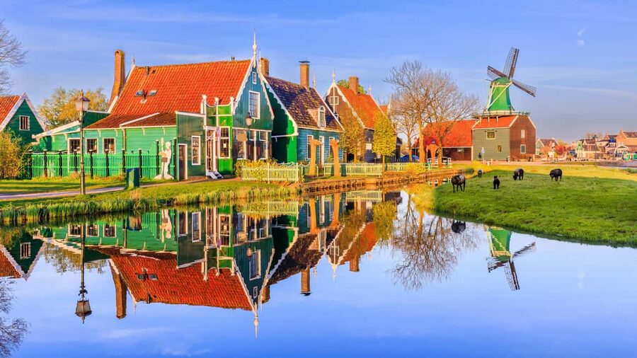 Amsterdam : Private Tour Zaanse Schans - Zaanse Schans Windmills: More Than a Photo Stop