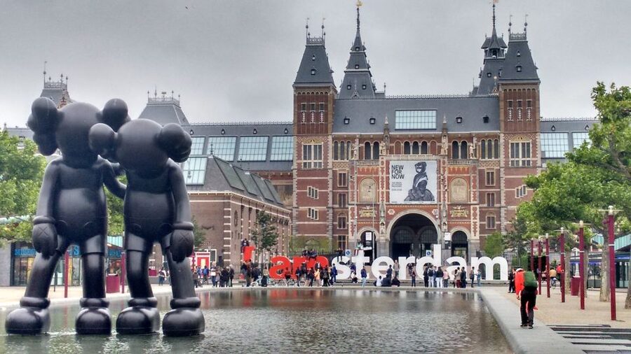 Amsterdam: Private Walking Tour with a Local - Street Art, Culture Stories, and How Guides Bring Streets to Life