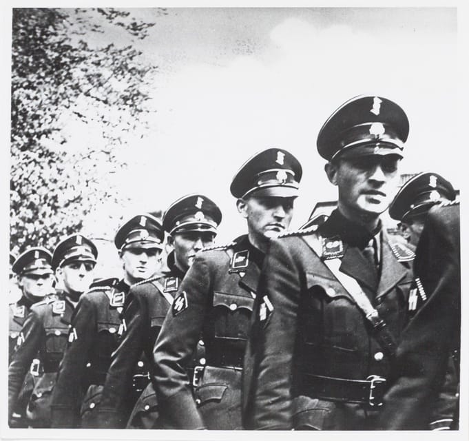 Amsterdam: Private World War Two History Walking Tour - Deportations to Auschwitz and Sobibor: The Facts the Tour Connects