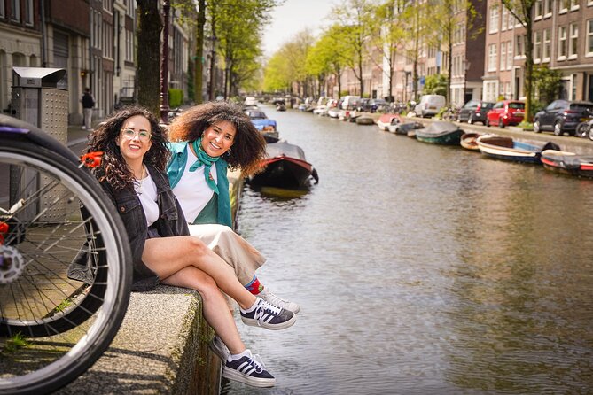 Amsterdam: Professional Photoshoot at the Canals - The shoot itself: how the timing changes the experience