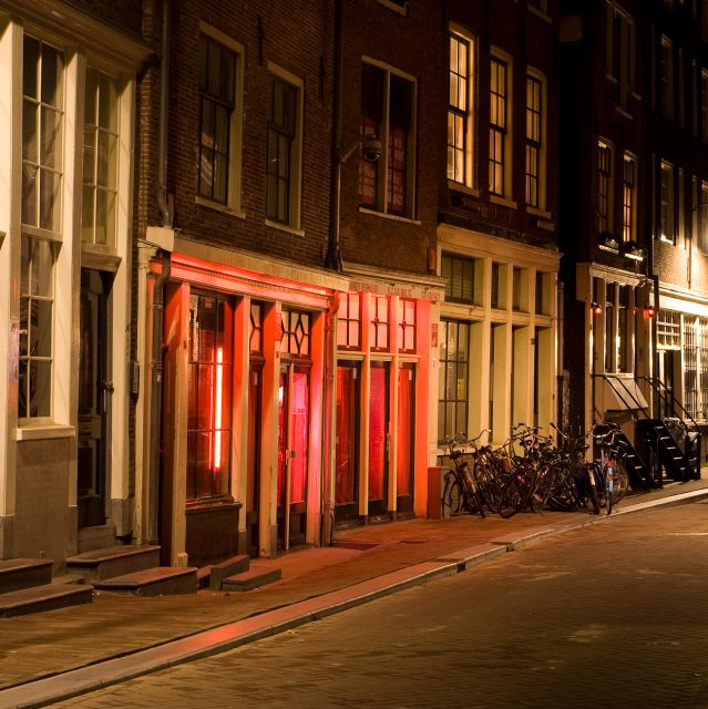 Amsterdam: Red Light District and Coffeeshop tour - Starting out: getting oriented in Amsterdam’s most controversial streets