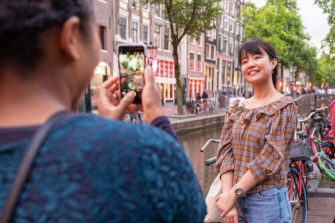 Amsterdam: Red Light District & City Tour (Private tour) - Nieuwmarkt and De Waag: finishing with insider tips and a 70s peep show