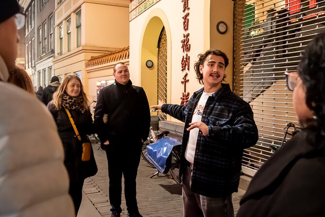Amsterdam: Red Light District guided tour (TOP RATED) - The Damrak meeting point and a smart 2-hour plan