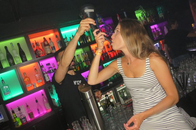 Amsterdam Red Light District Pub Crawl - Dress Code, ID, and the 18+ Reality Check