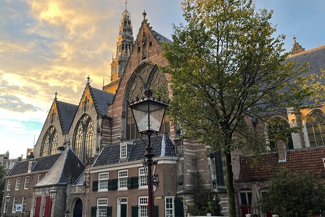 Amsterdam Red Light District: Serene and Other! - City History Meets Modern Reality: Prostitution and Homosexuality