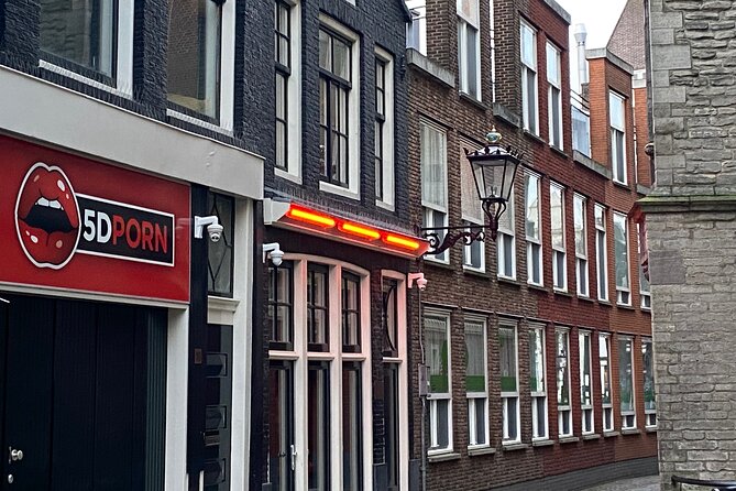 Amsterdam Red Light District: Serene and Other! - Chinatown and the Windows: Narrow Streets, Nightlife Energy