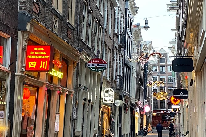 Amsterdam Red Light District: Serene and Other! - A Cheerful Start That Still Feels Grounded