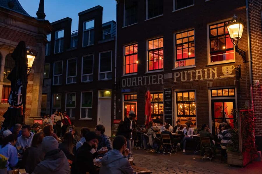 Amsterdam: Red Light District Tour in DE/EN/IT/ES/FR - Should you book the Amsterdam Red Light District and coffeeshop tour?