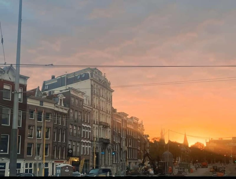 Amsterdam: Red Light District Tour in German/English for groups of 4 or more - The route pacing: time for questions and a steady pace