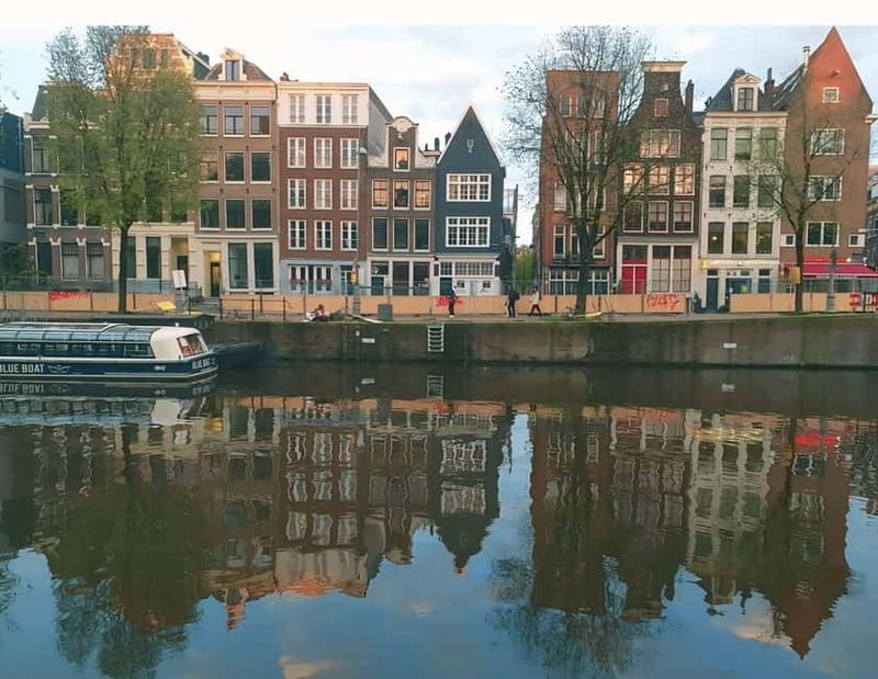 Amsterdam: Red Light District Tour in German/English for groups of 4 or more - Price and value: $27 for a local guide plus real Q&A time