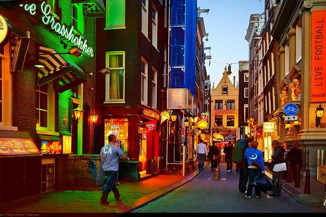 Amsterdam Red Light District tour with a private guide - What You Actually Get in 2 Hours (And Why That Timing Works)