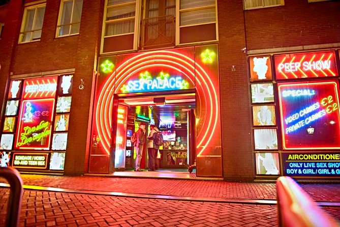 Amsterdam Red Light District tour with a private guide - The Meeting Point Matters More Than You’d Think
