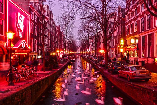 Amsterdam Red Light District Walking Tour in EN/DE/IT/ES - Amsterdam Centraal: Legal Questions, Window Rentals, and Real-World Costs