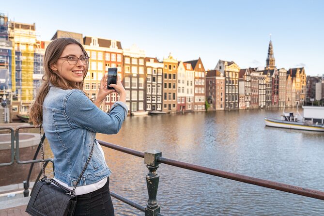 Amsterdam Red Light District Walking Tour in EN/DE/IT/ES - Safety, Pimps, and What the City Does About It