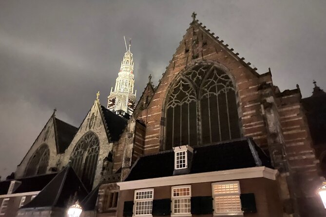 Amsterdam’s Ghostly Experiences Group Tour - Zuiderkerkstoren and the graveyard that was there until recently