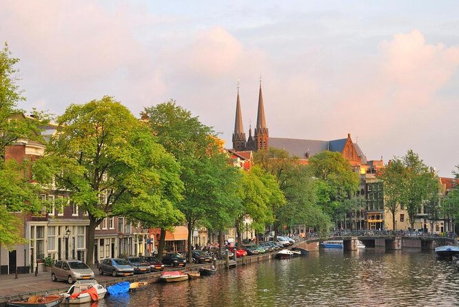Amsterdam: Saloon Boat Cruise + Unlimited Drinks & Bite option - Quick hits before you go