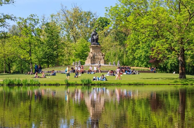 Amsterdam Self-Guided Audio Tour - From WWII stories to secret churches and canal-house art