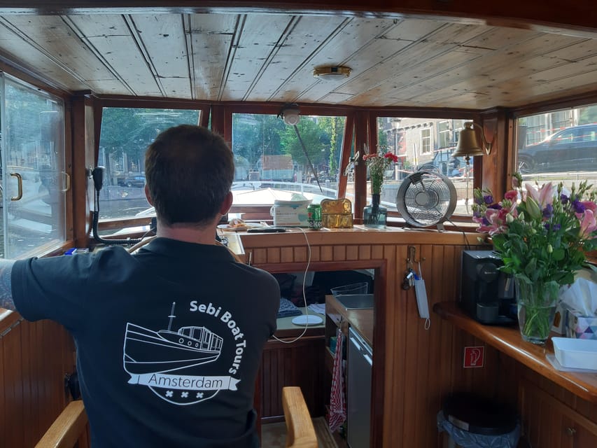 Amsterdam: Small-Group Canal Cruise incl. Drinks and Snacks - Sebi at the helm: why the guidance changes everything