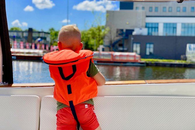 Amsterdam Small-Group Canal Cruise Including Snacks and Drinks - Snacks and drinks: Dutch comfort food done the easy way