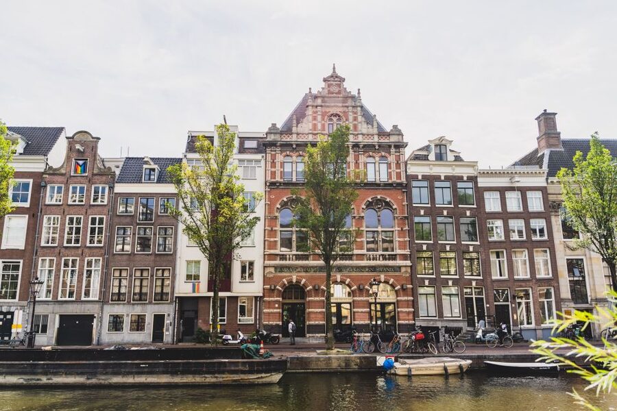 Amsterdam Small-Group Walking Tour - Nieuwmarkt Square and the Jewish Cultural District: a city shaped by WWII