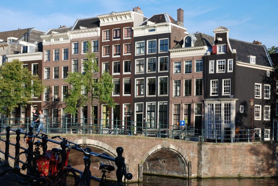 Amsterdam: Stedelijk Museum and 1-Hour Canal Cruise - Audio Guides in Many Languages: Helpful, Not Just a Gimmick
