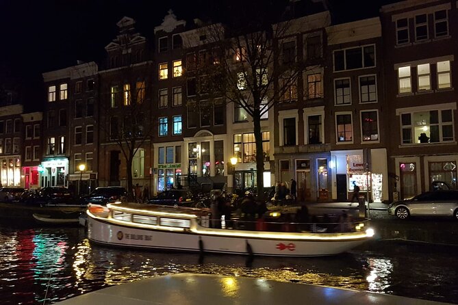 Amsterdam: The Bulldog Boat Smoke-Friendly Cruise & 2 Drinks - Key things I think you’ll care about