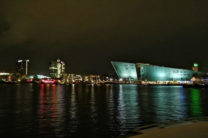 Amsterdam: The Bulldog Boat Smoke-Friendly Cruise & 2 Drinks - Route notes: Canal Belt highlights, Old City Wall, and the Amstel River