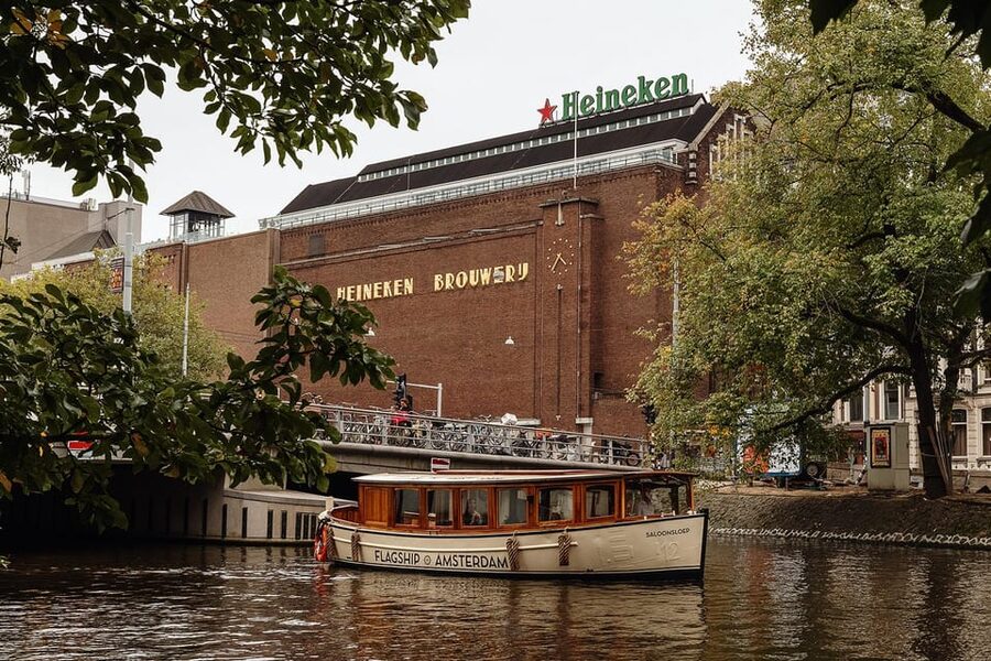 Amsterdam: The Heineken Flagship Canal Cruise - The beer component: included pours and tasting flow