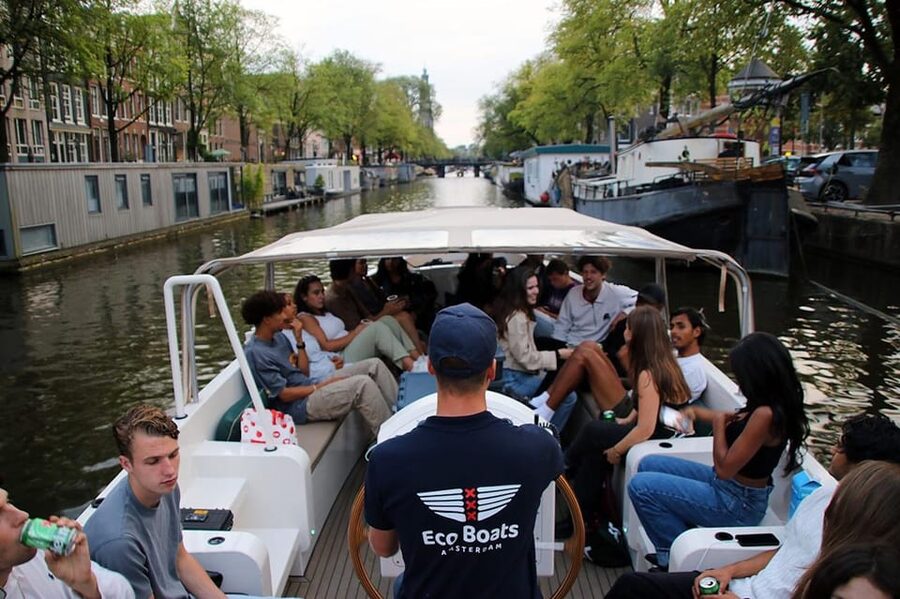 Amsterdam: The Newest Canal Cruise with Drink Option - How the 1-hour route hits the best canal moments