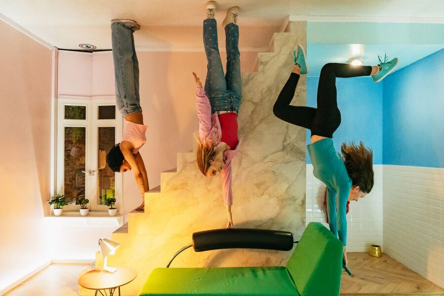 Amsterdam: The Upside Down Experience Entrance Ticket - Dutch ice bath, metro scenes, and the tricks of posing upside down