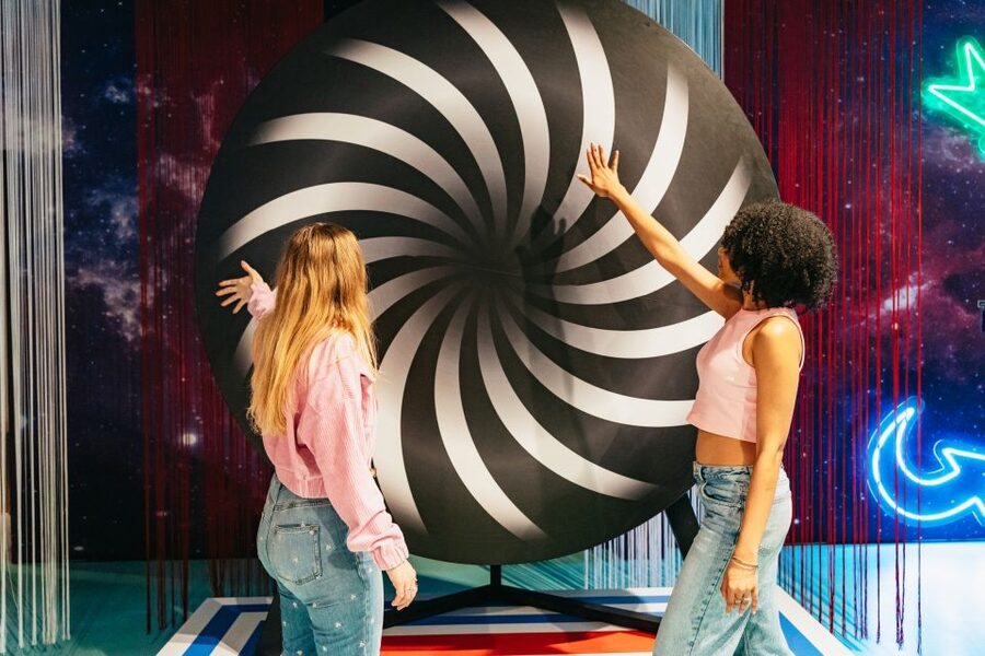 Amsterdam: The Upside Down Experience Entrance Ticket - Upside Down Café and the Freakshake: a sweet, colorful reset