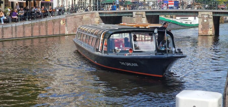 Amsterdam: Traditional Canal Cruise with Bar on Board - The 60-Minute Route: Anne Frank House to Magere Brug