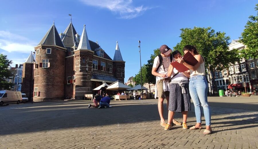 Amsterdam: Treasure Hunt Walking Tour "A Secret Sender" - Key highlights at a glance
