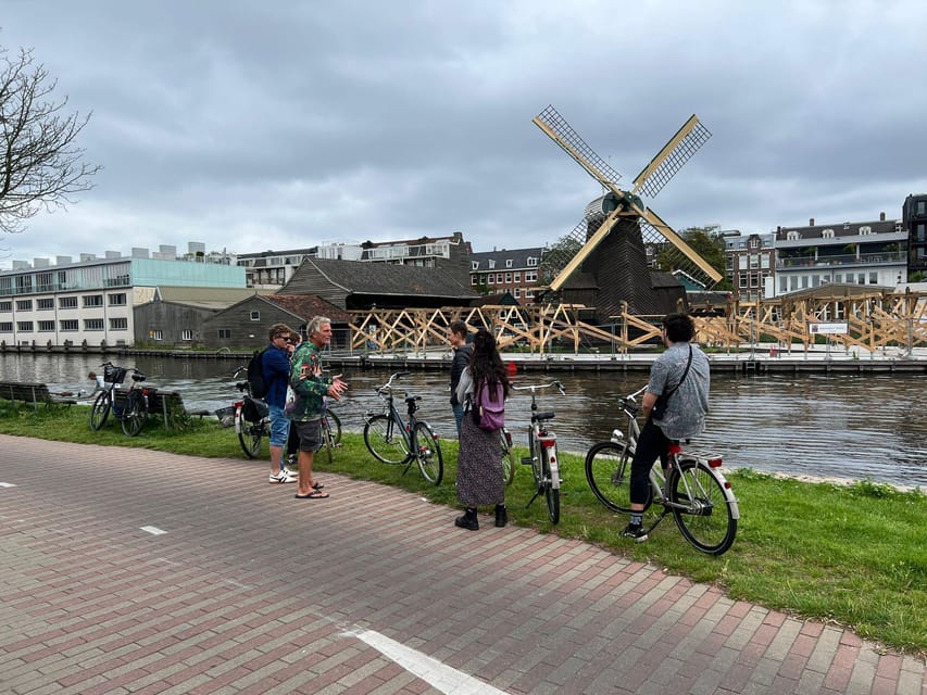 Amsterdam: Urban Bike Tour, Graffiti Art & Magnet Fishing - Starting with a Dutch bike and a quick route into the city