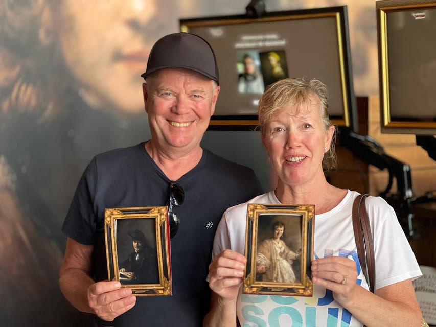 Amsterdam: Van Gogh or Rembrandt AI Portrait Photo Souvenir - Small group pace and the English-speaking host
