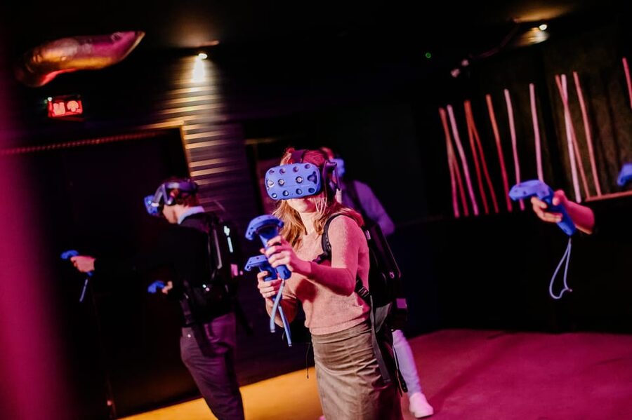 Amsterdam: VR Game Park Free-Roaming Experience - How the 25-minute format plays out with a group of up to 4