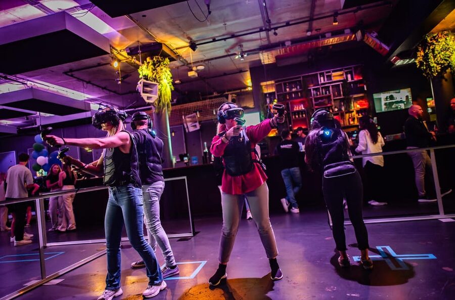 Amsterdam: VR Starter Pack with 6 Tokens - Key Things to Know Before You Put On the Headset