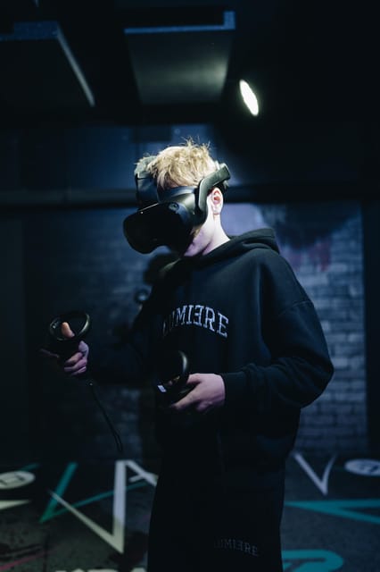 Amsterdam: VR Starter Pack with 6 Tokens - The 15-Minute Briefing and How the Staff Help You Start Fast