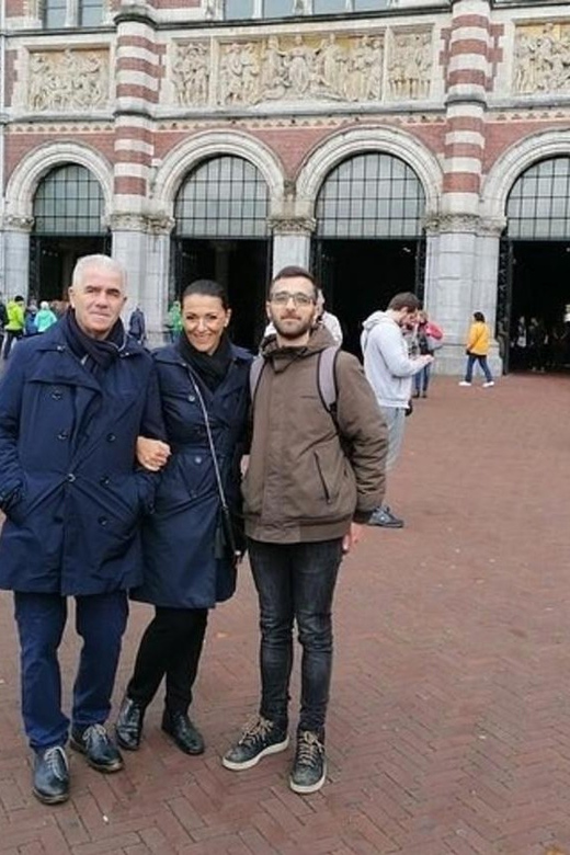 Amsterdam: Walking Tour of Historic Center - How the guides shape the whole experience