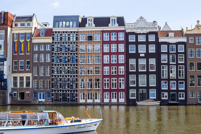 Amsterdam Walking Tour: Urban Legends & History with local guide - Small group pace with Luuk guiding the route